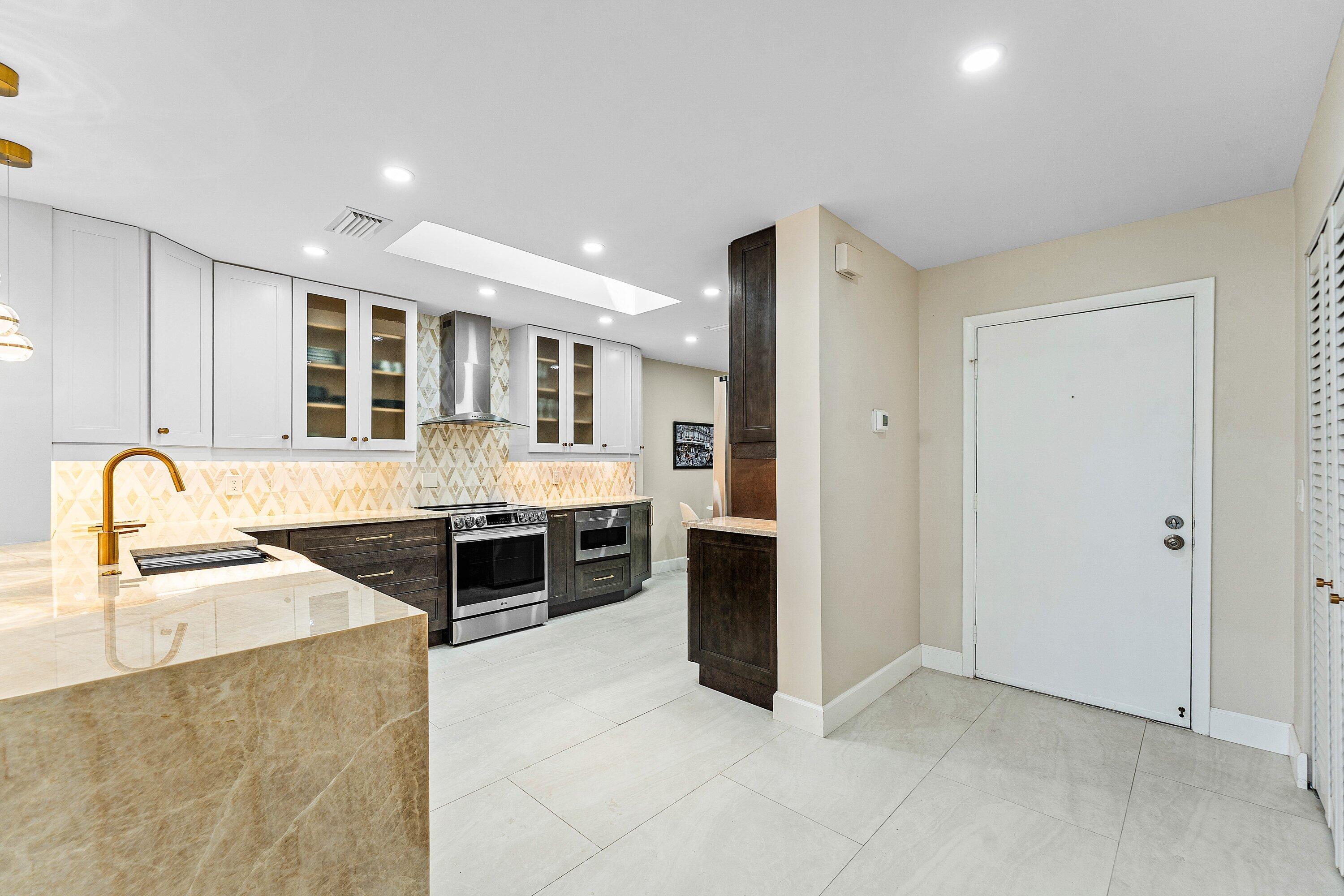 12 Eastgate Drive C