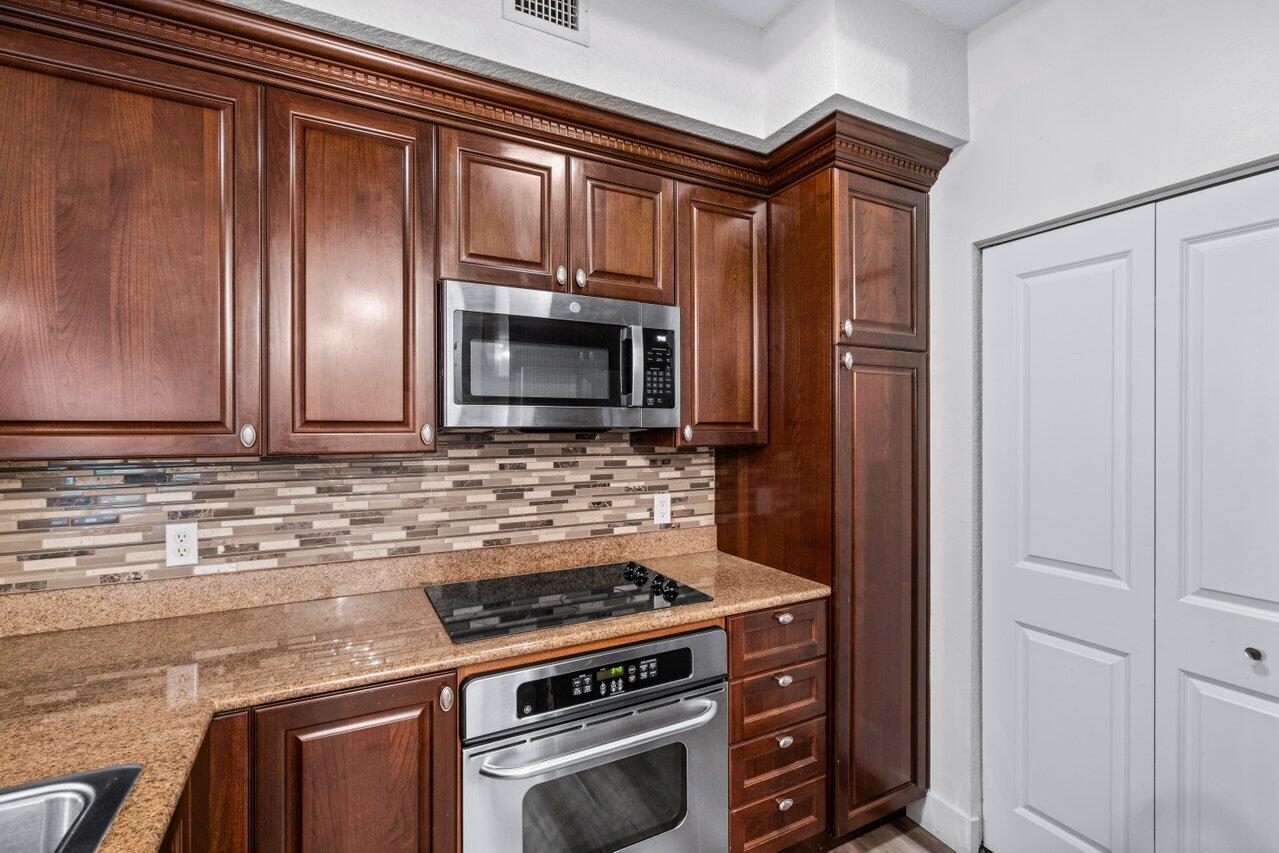 1117 Renaissance Way 117