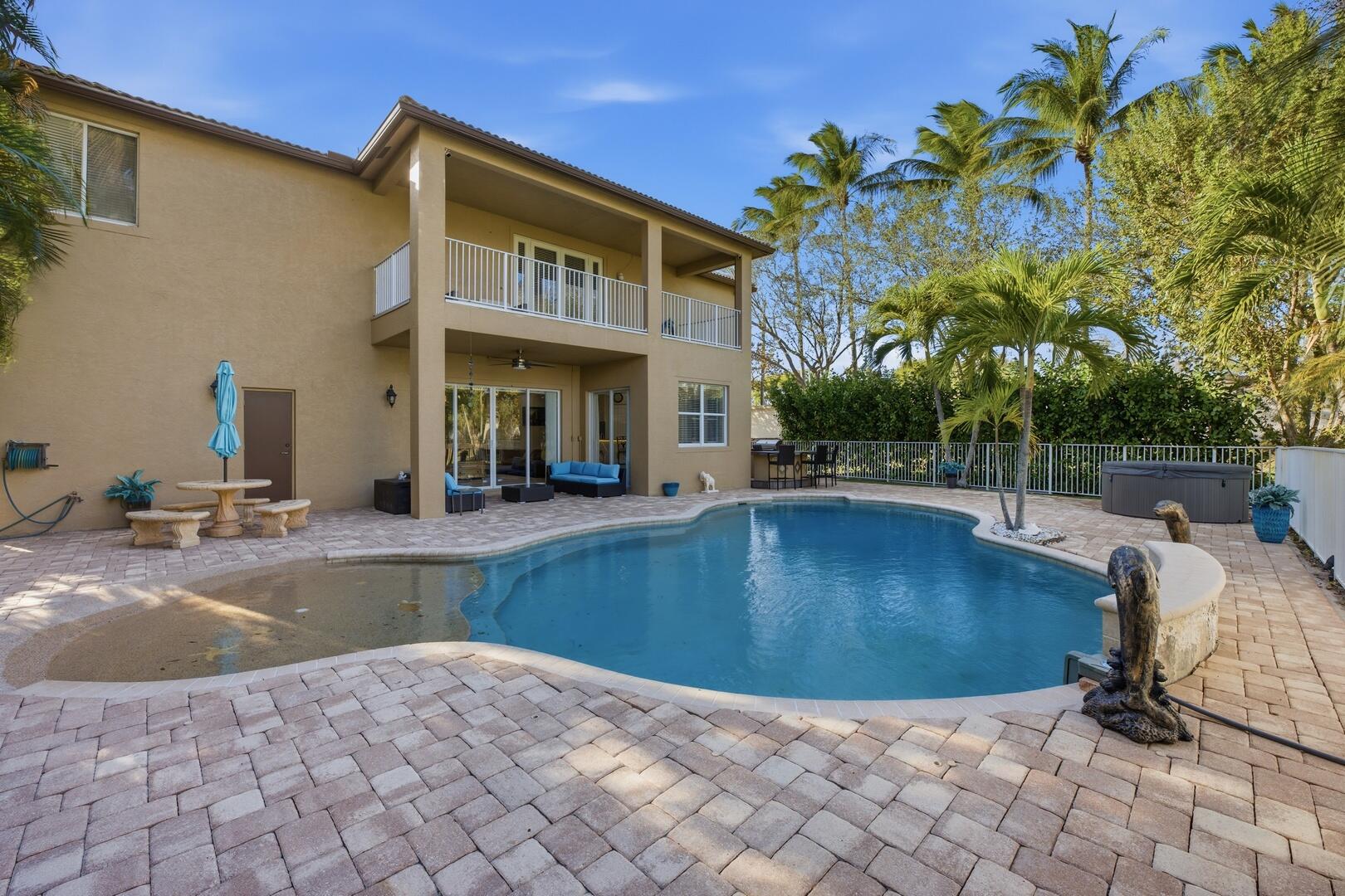 7346 Denicola Lane