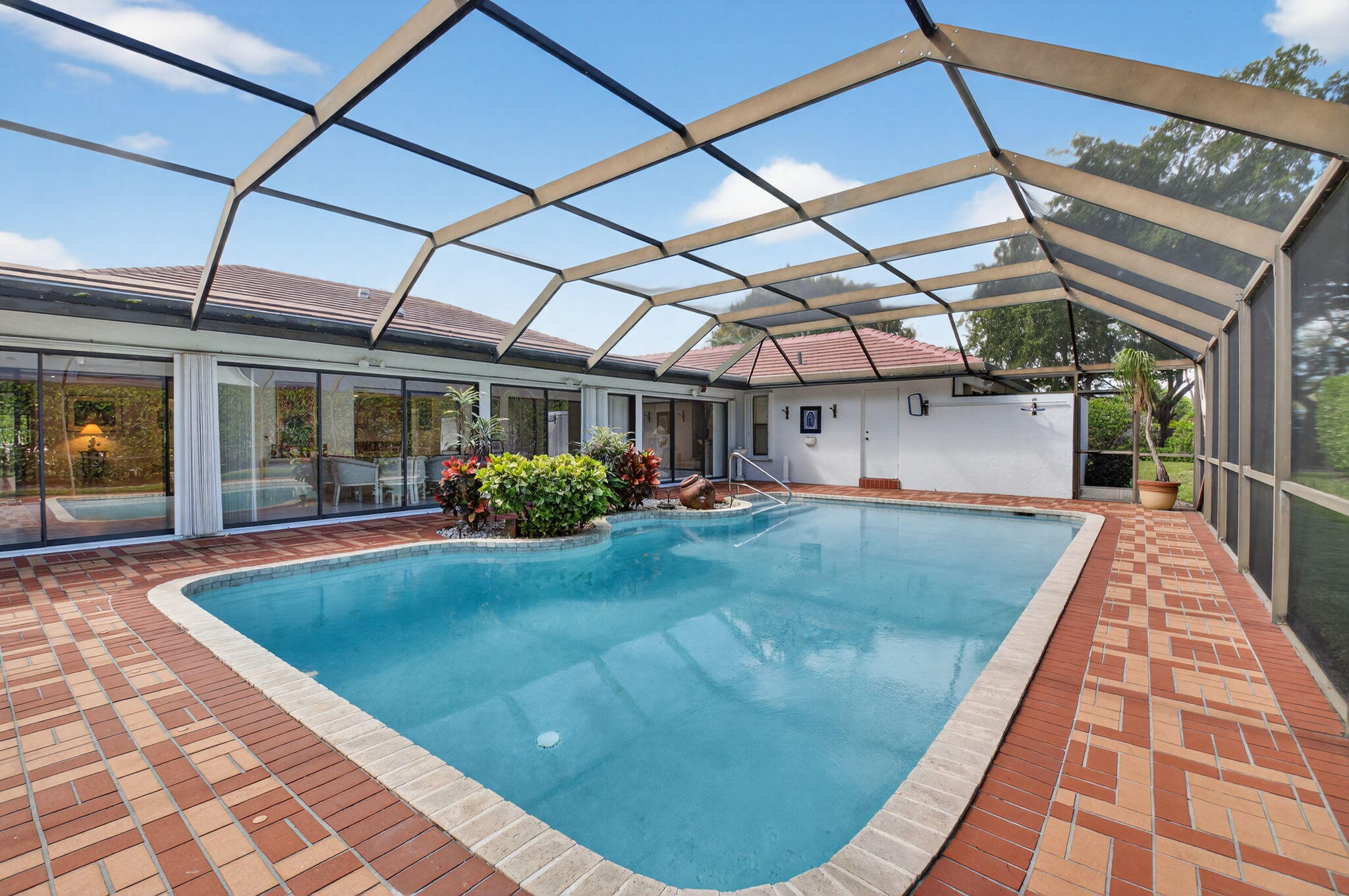 2101 NW 25th Street