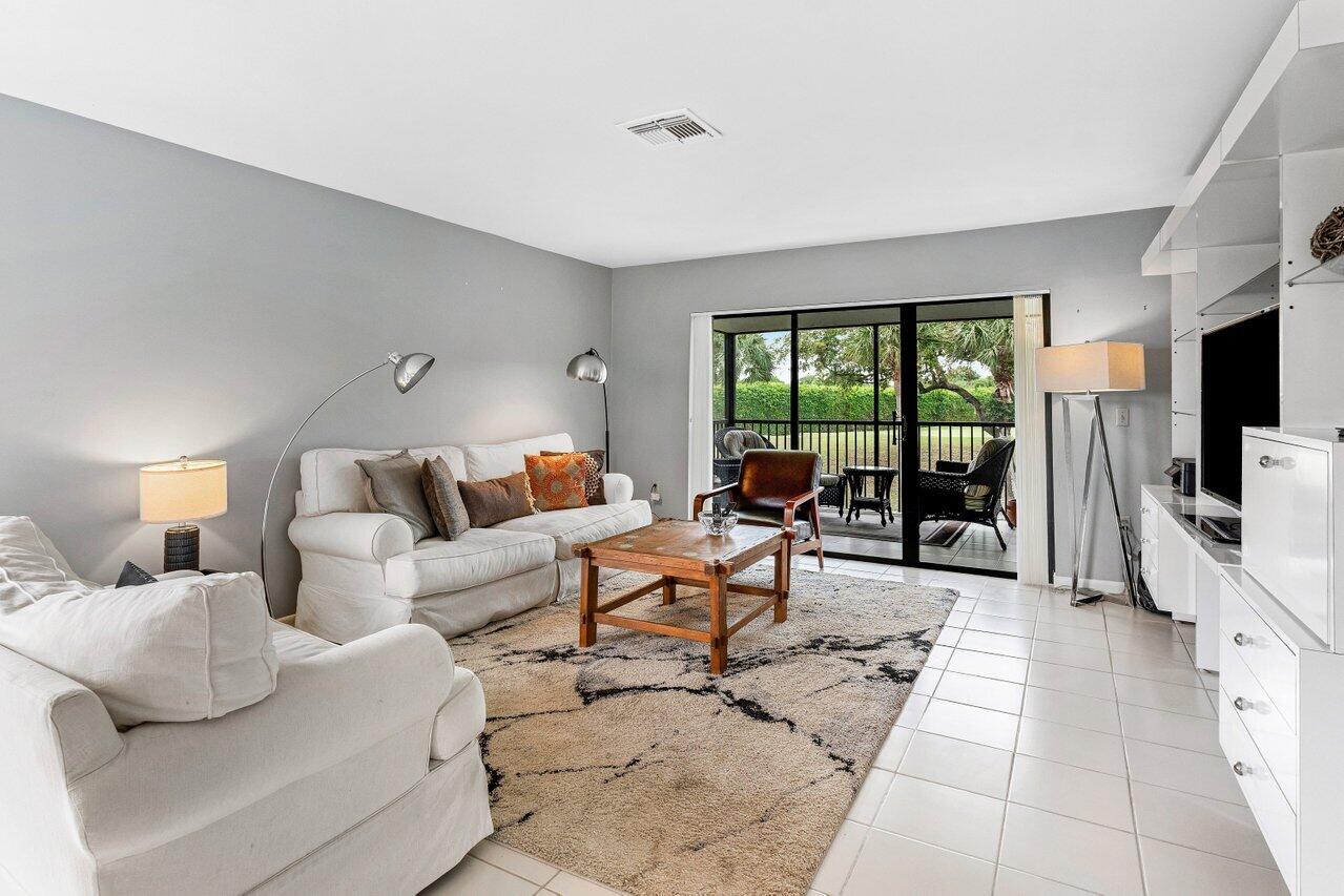 20 Southport Lane B