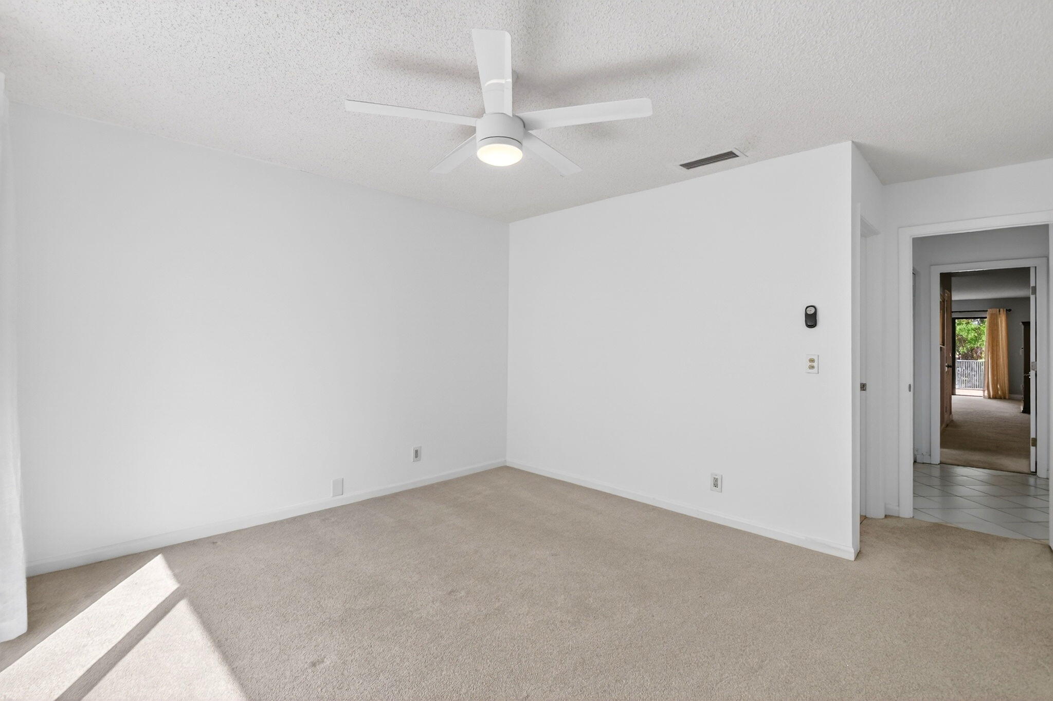 35 Glens Drive E