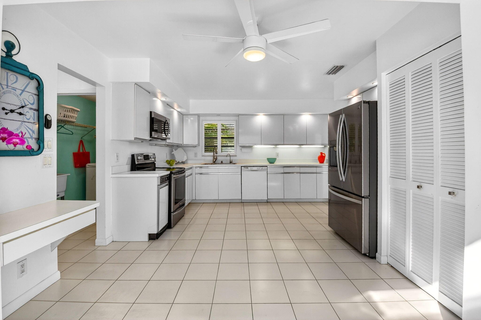 35 Glens Drive E
