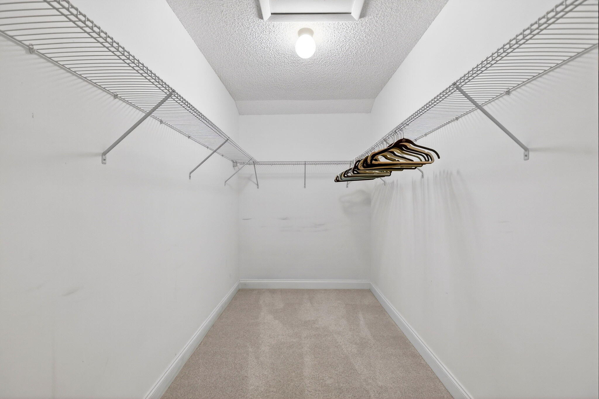 35 Glens Drive E