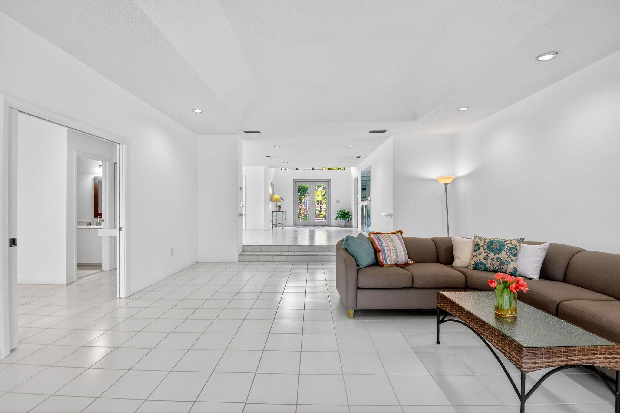 35 Glens Drive E