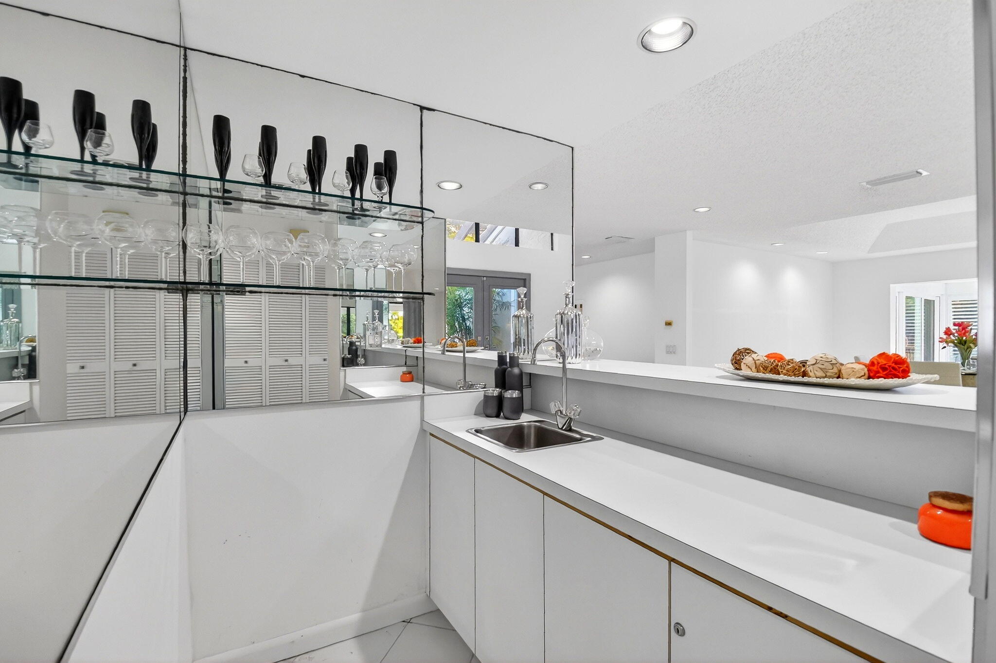 35 Glens Drive E