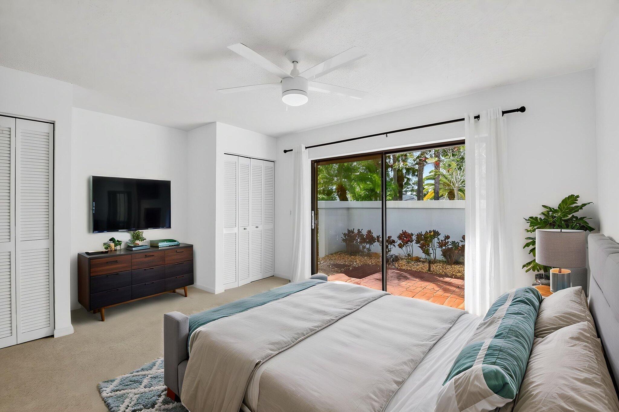 35 Glens Drive E