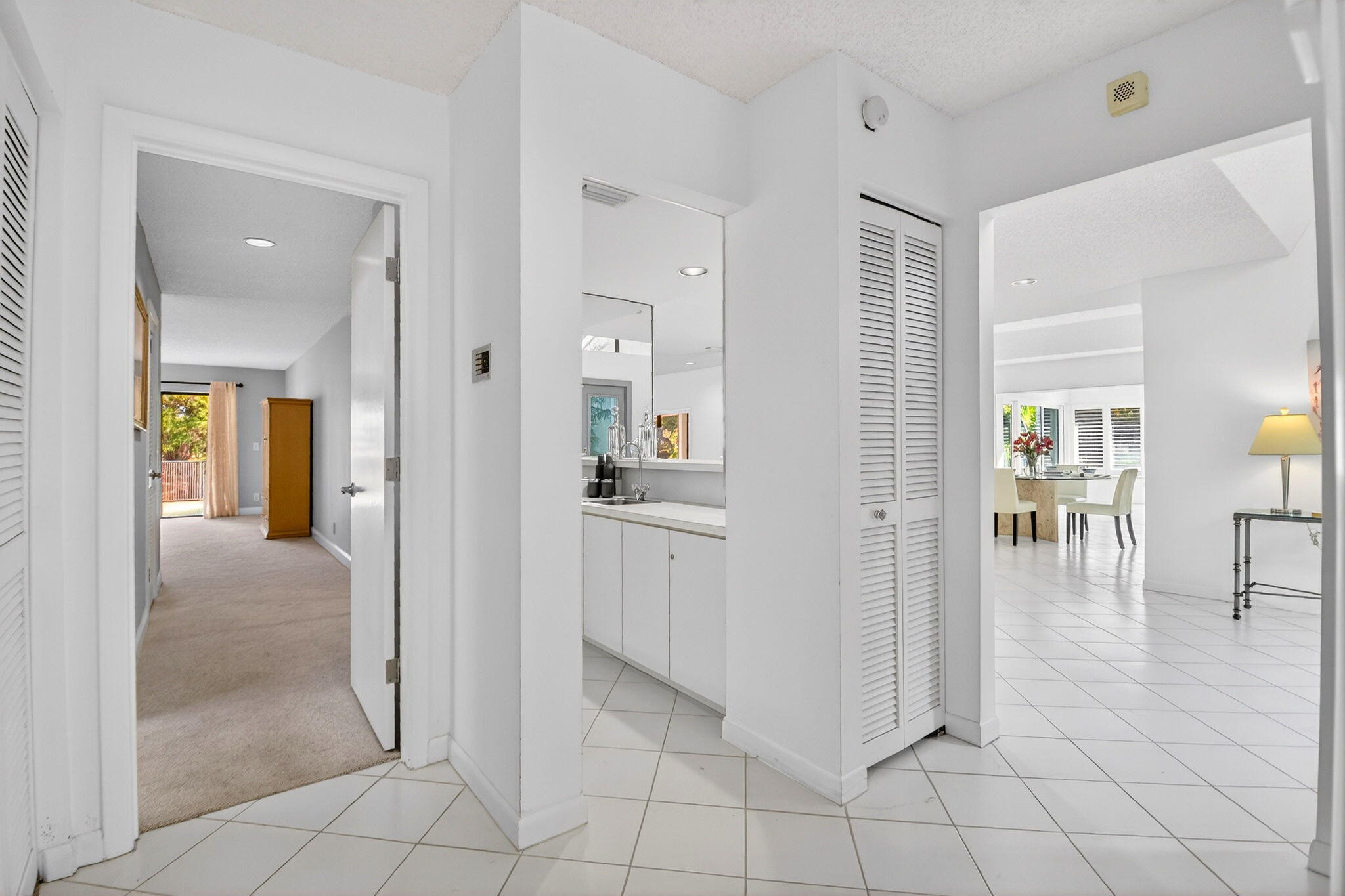35 Glens Drive E