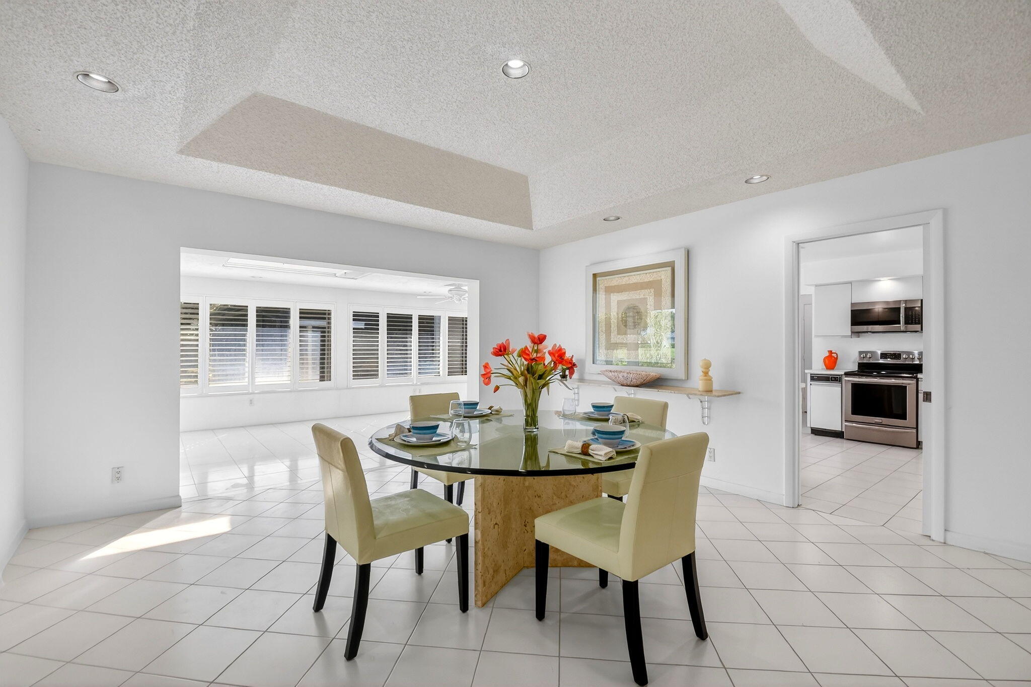 35 Glens Drive E