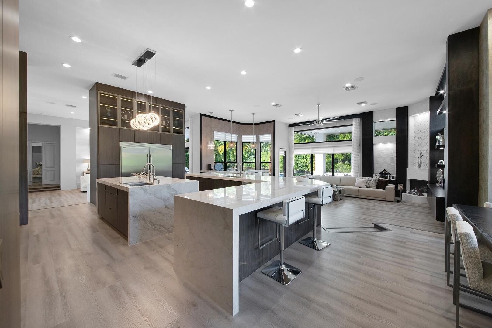 15271 Tall Oak Avenue