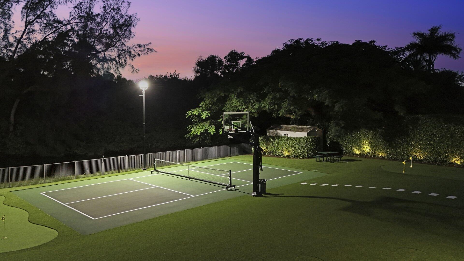 15271 Tall Oak Avenue