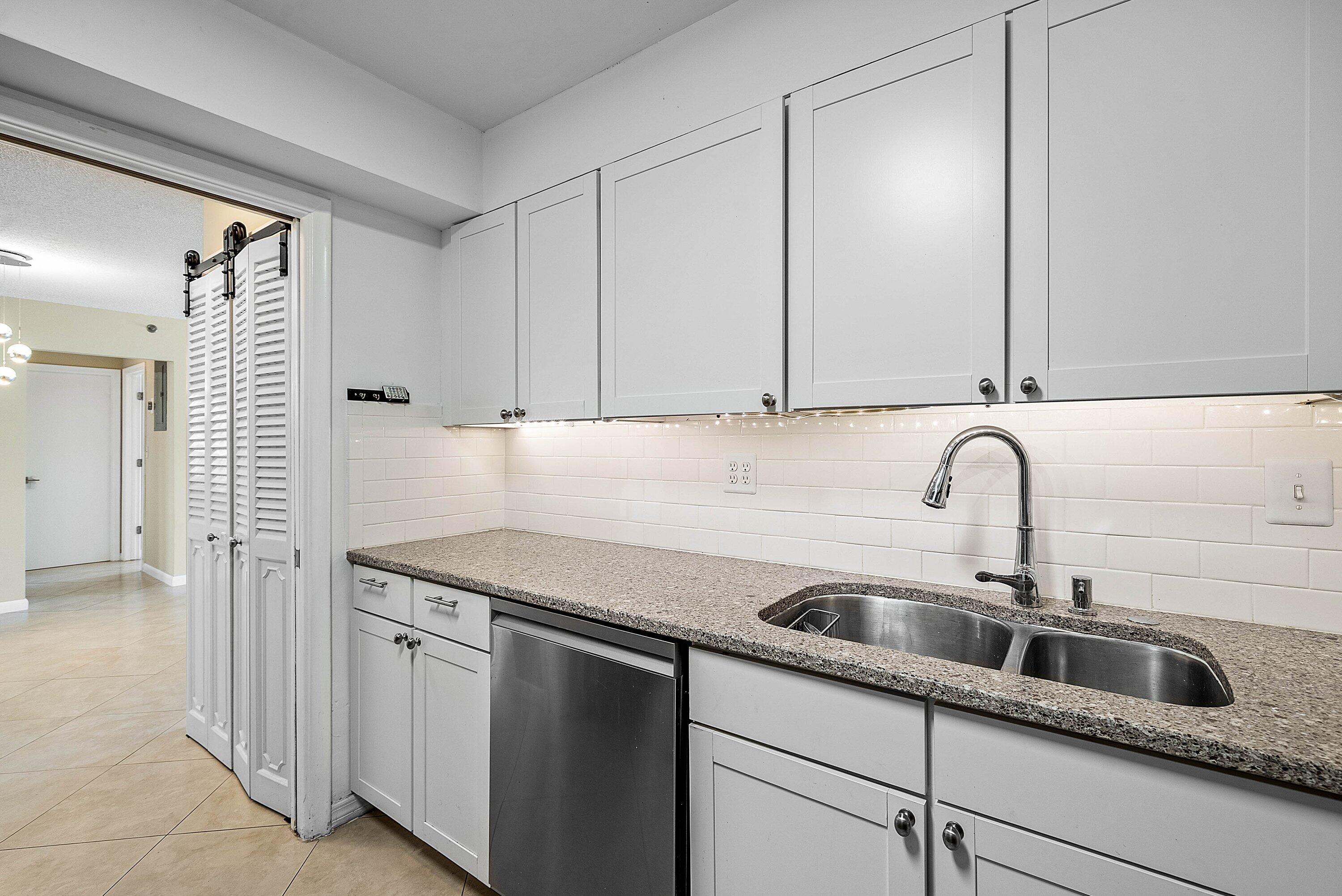 3301 S Ocean Boulevard 207