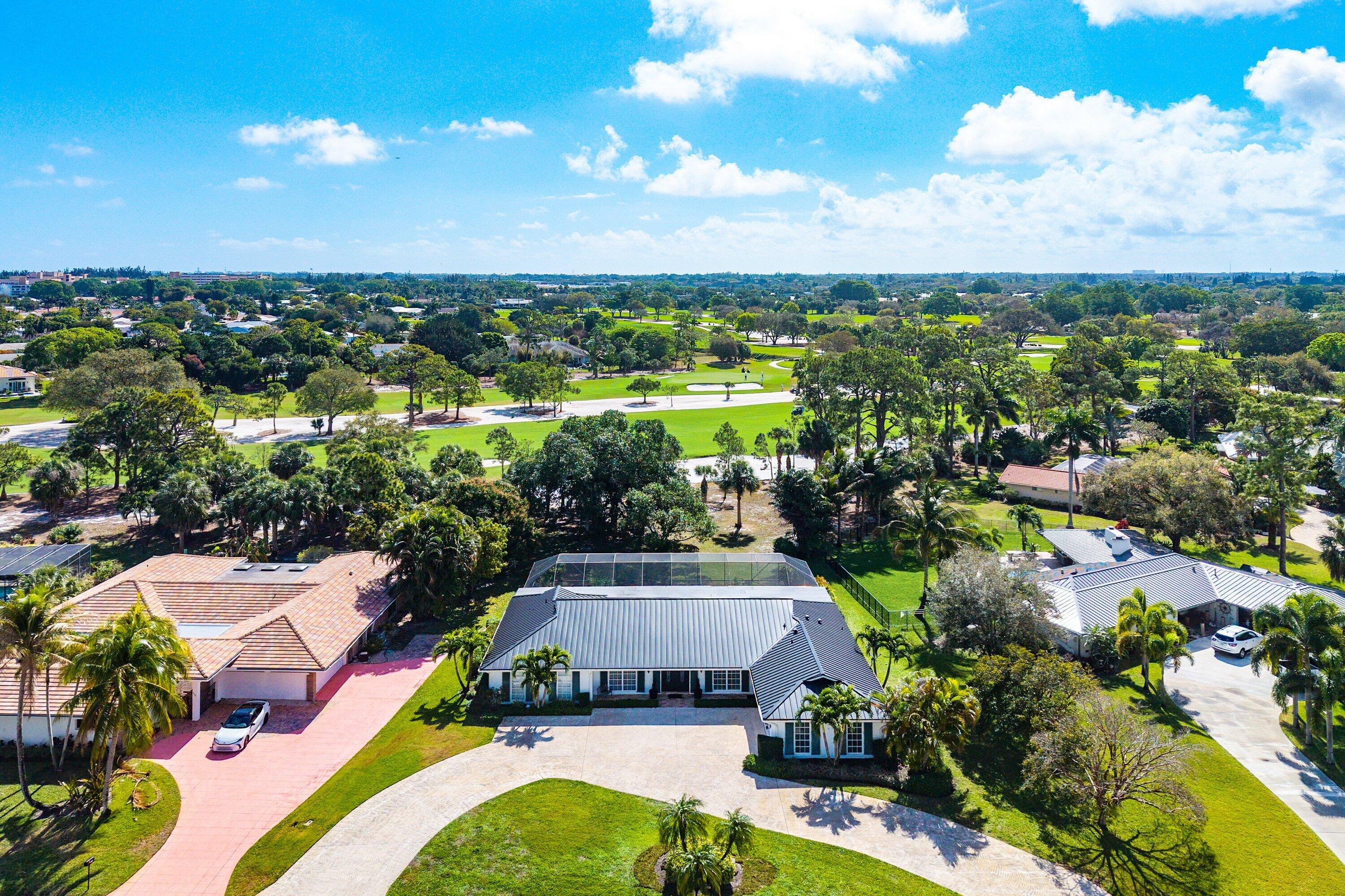 417 N Country Club Drive