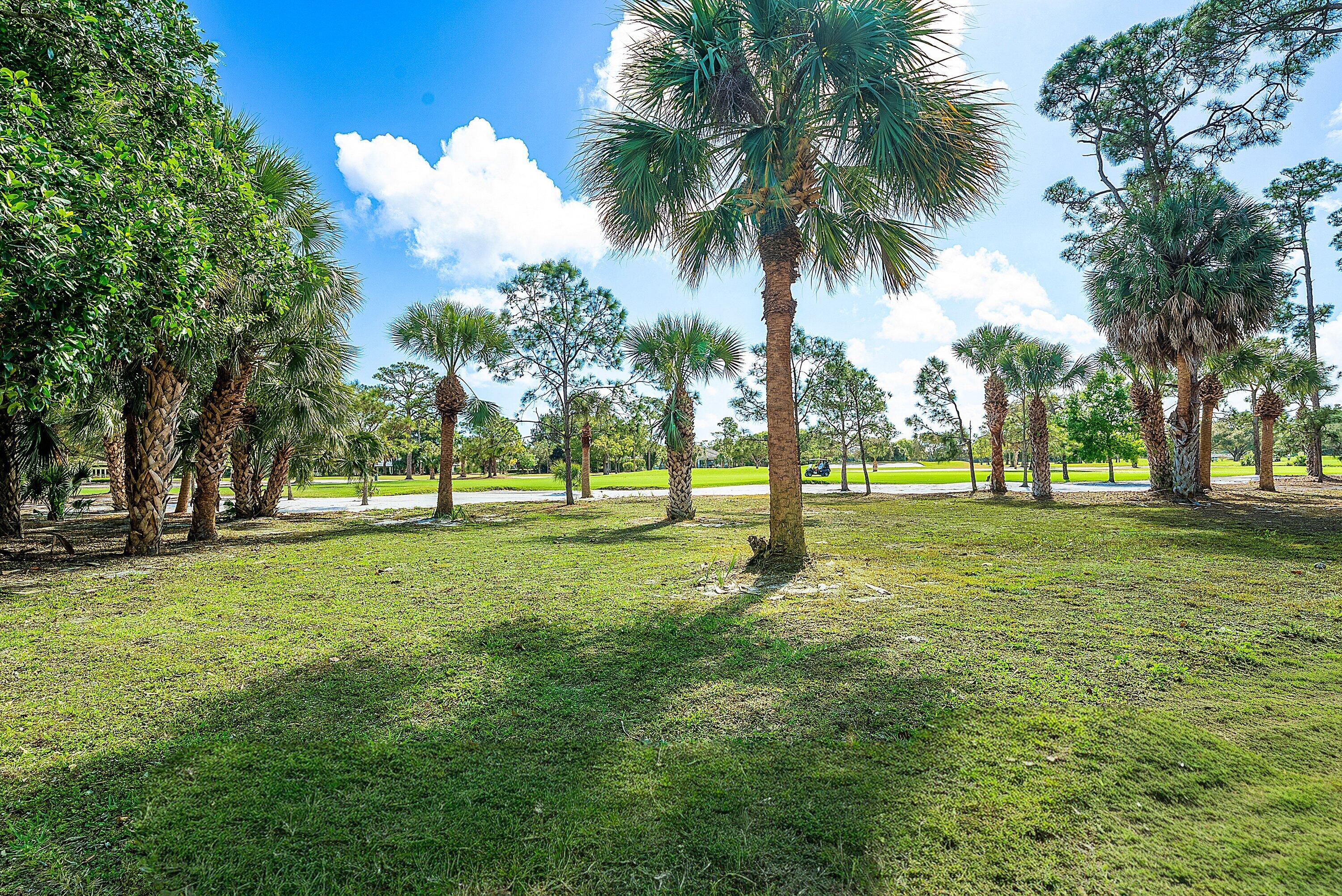 417 N Country Club Drive