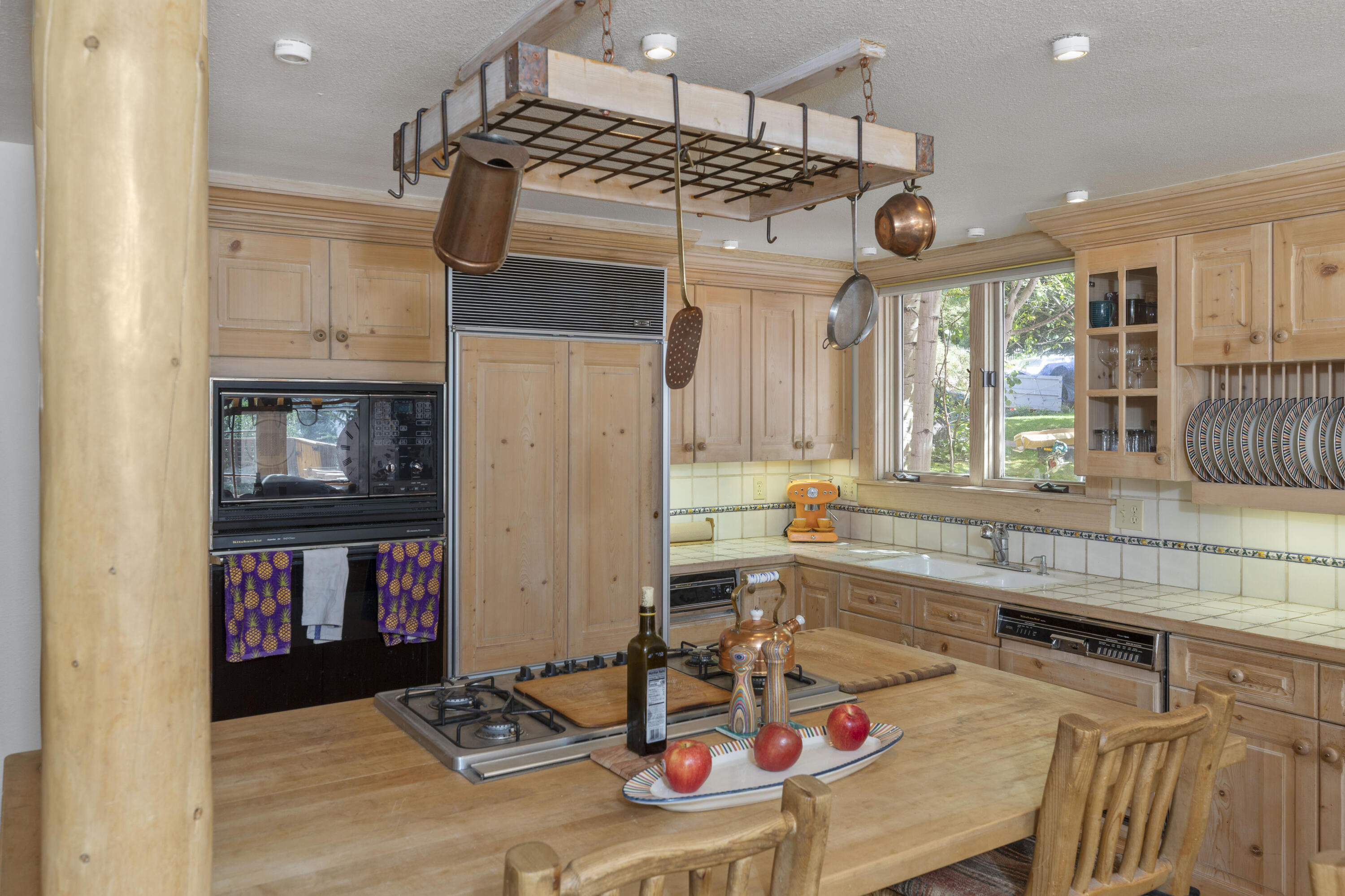 438 W Columbia Avenue