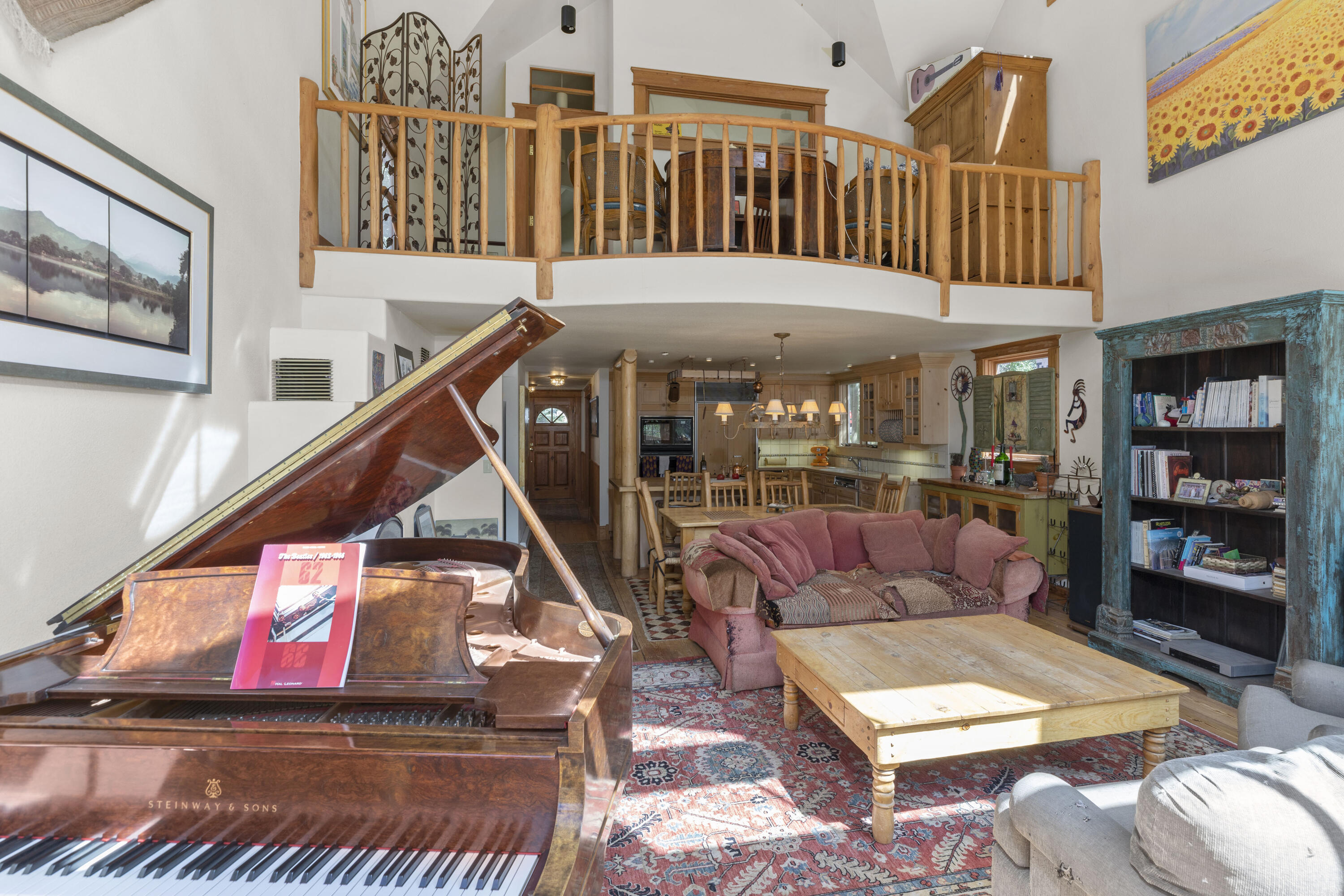 438 W Columbia Avenue