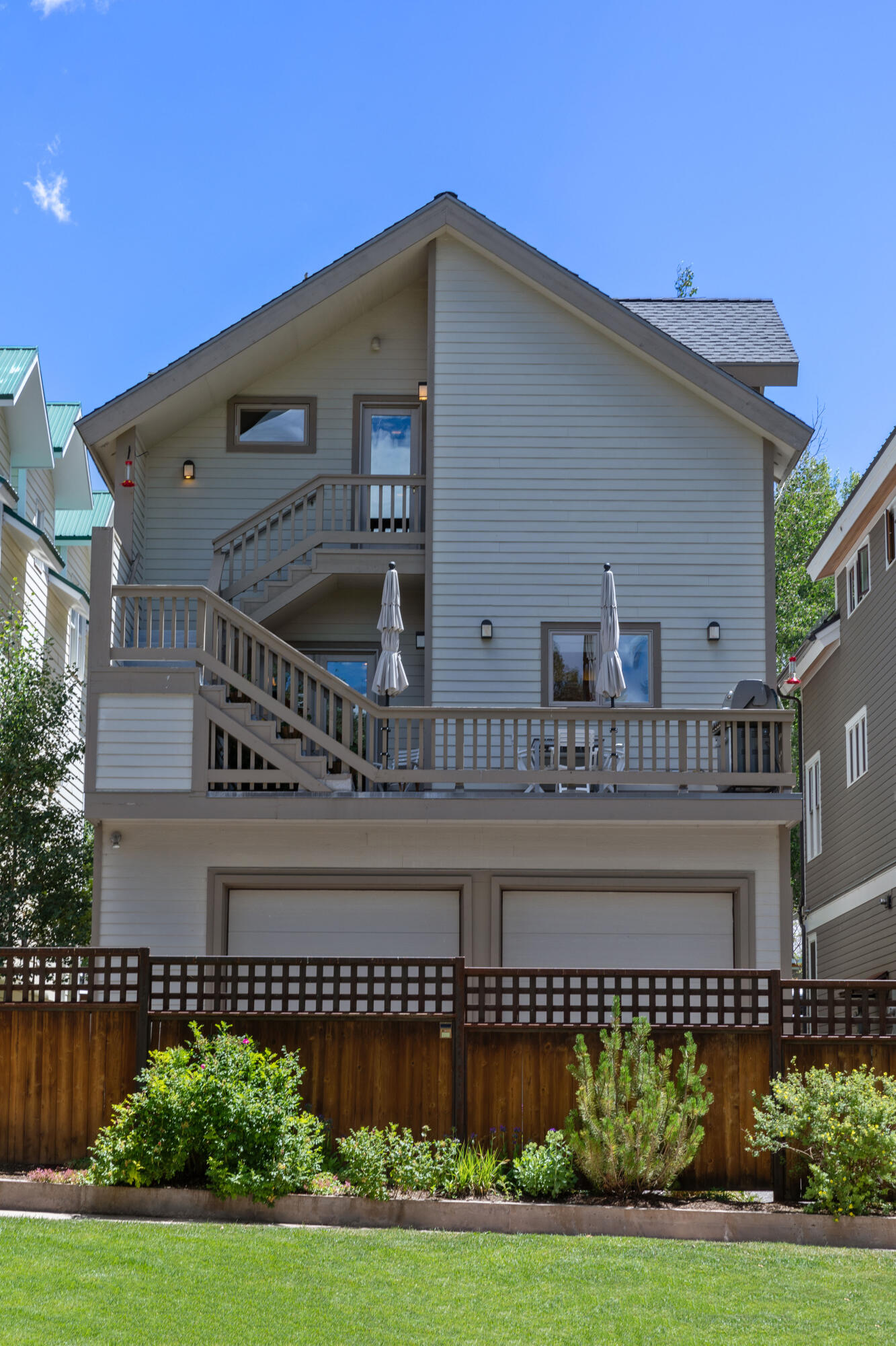 233 N Davis Street
