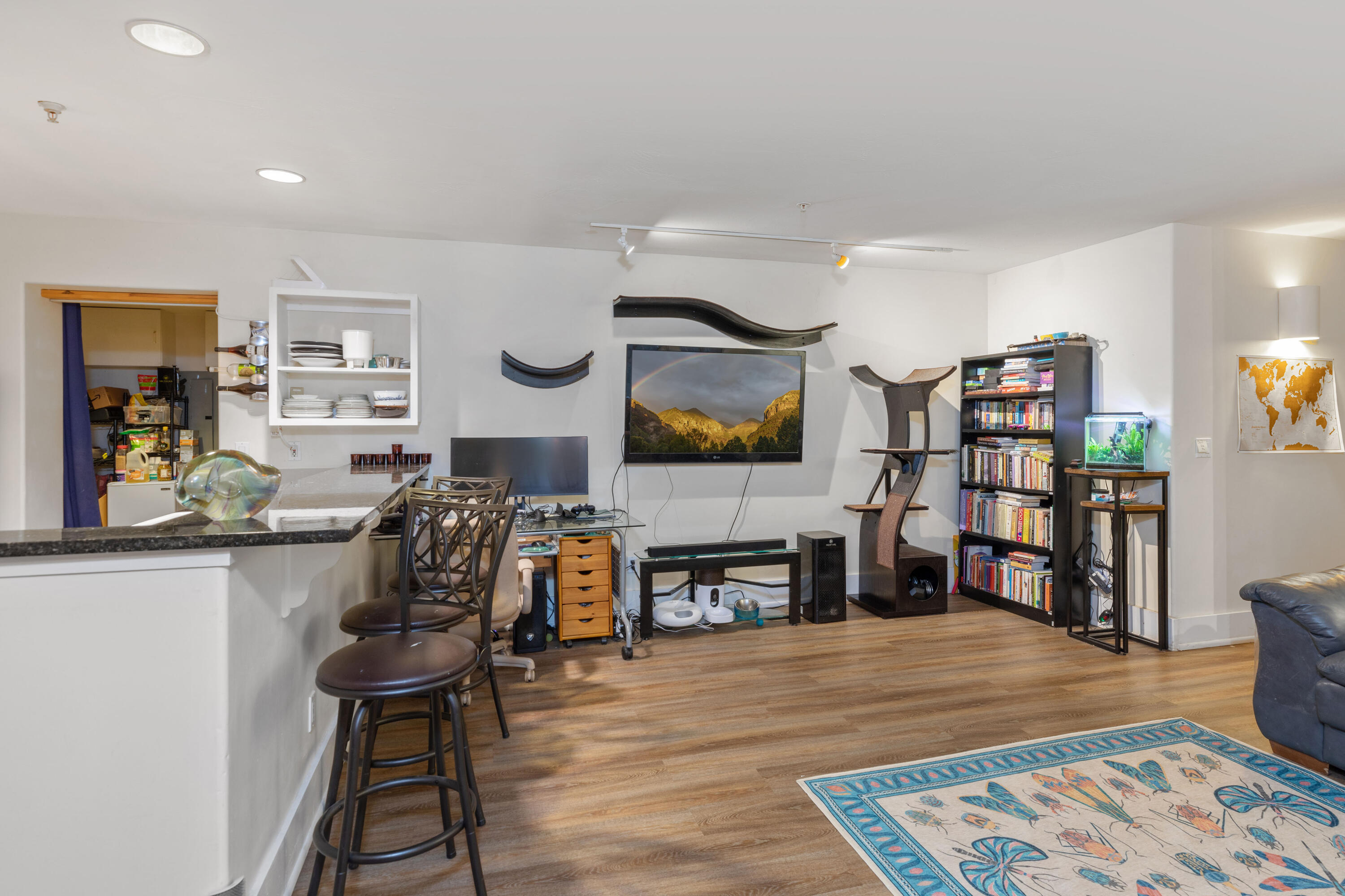 232 E Pacific Avenue