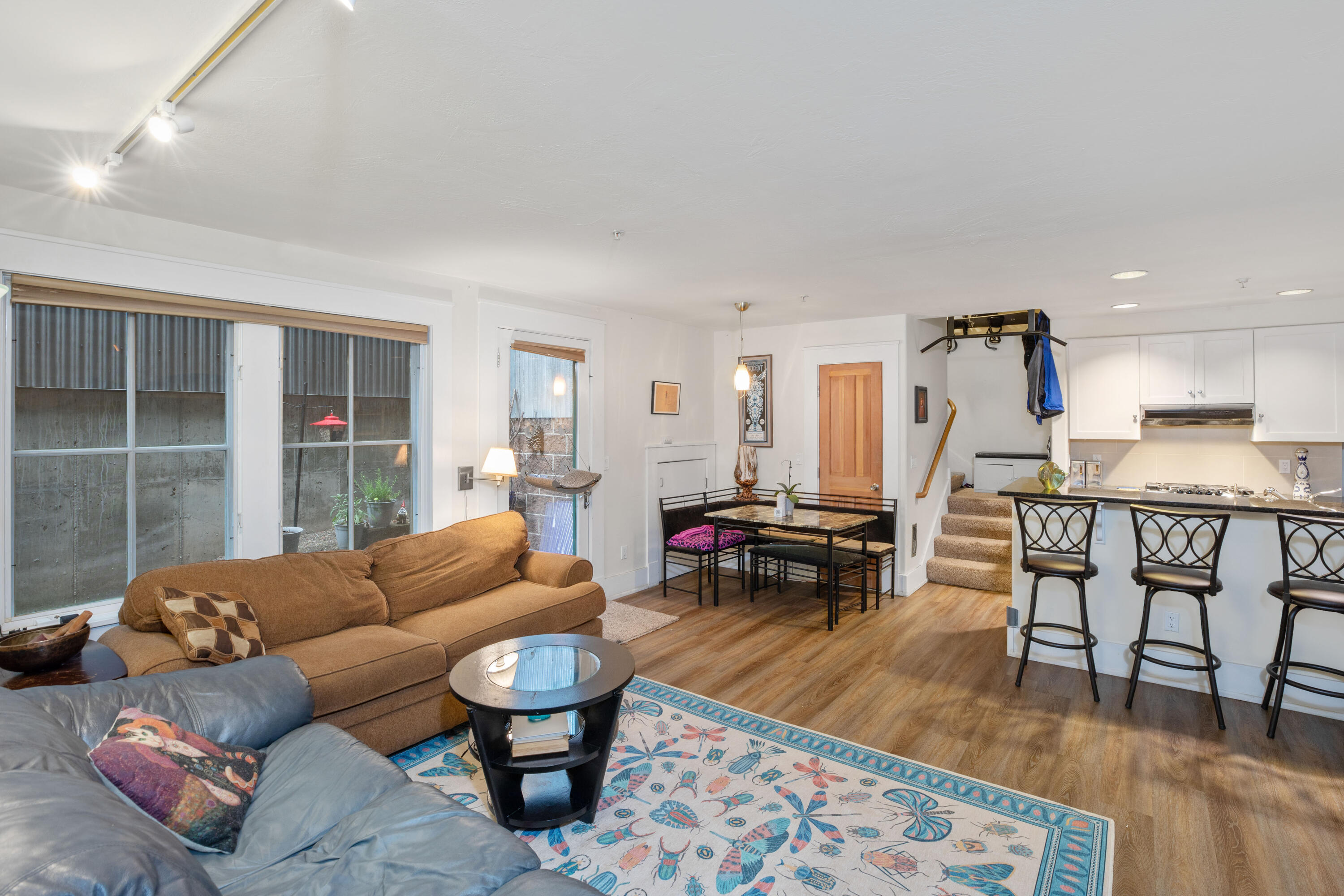 232 E Pacific Avenue