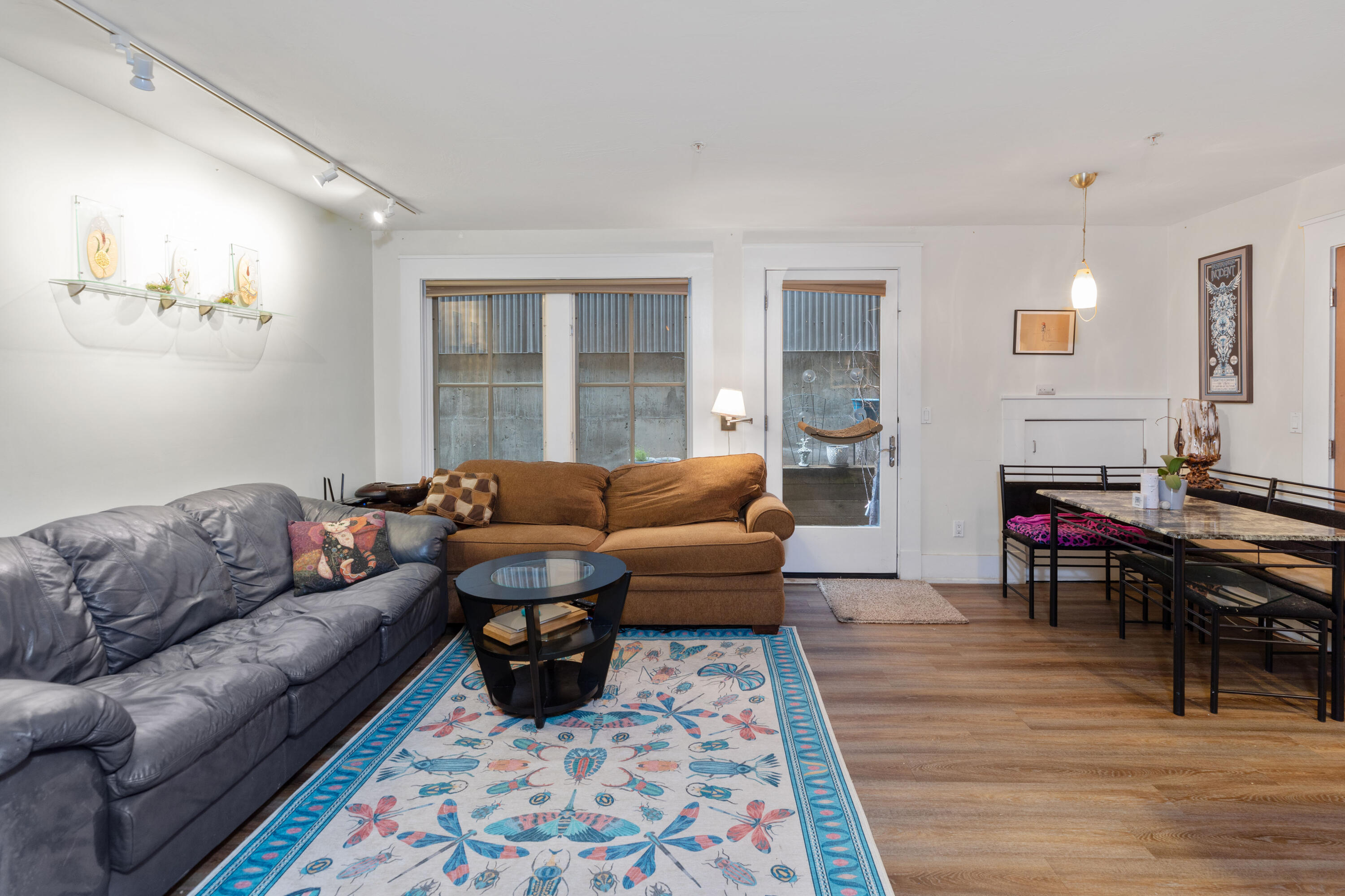 232 E Pacific Avenue