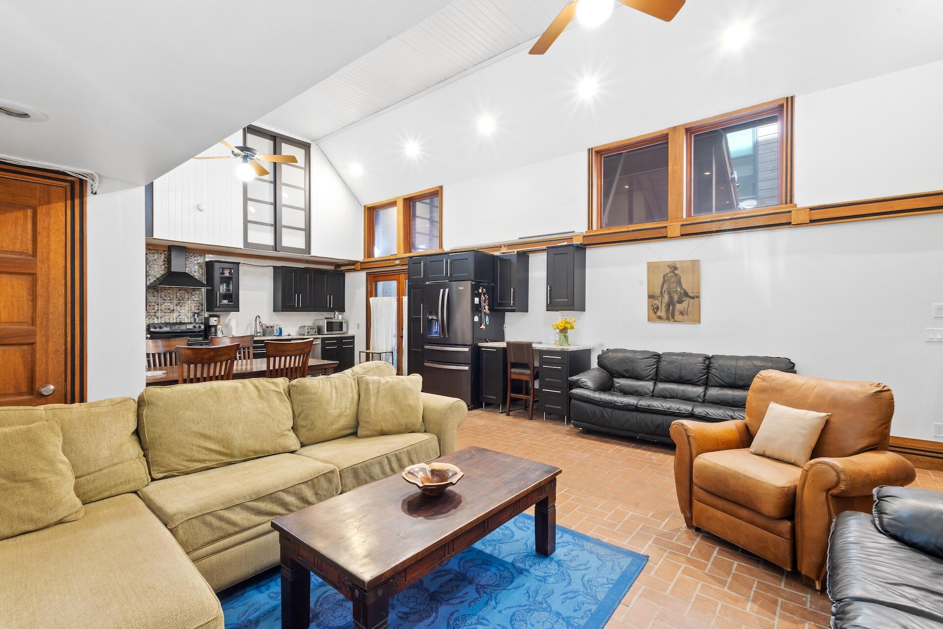 124 E Pacific Avenue