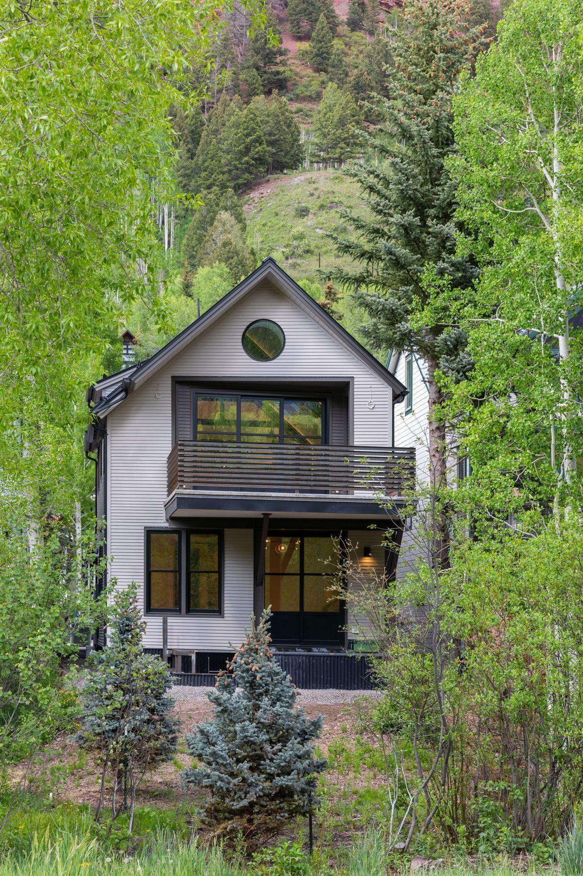 731 Shadow Lane