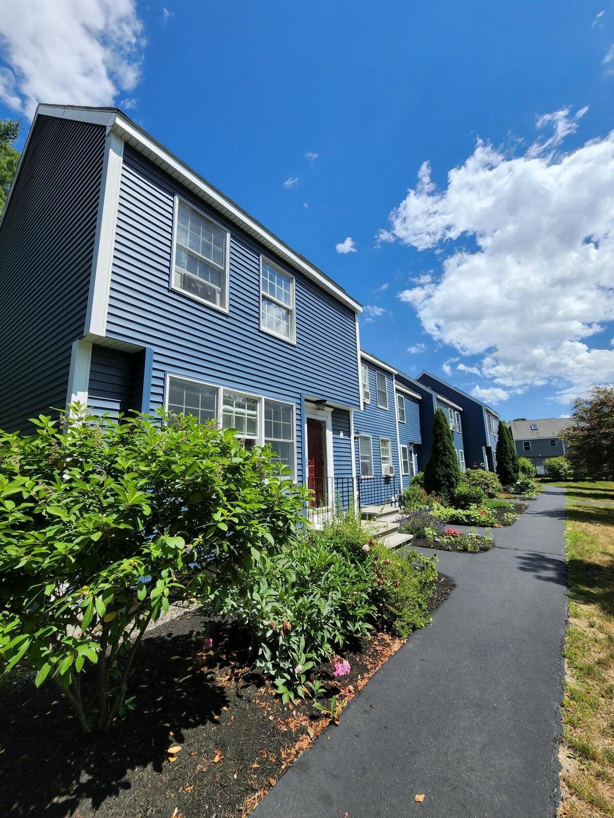 33 Neal Road, 33