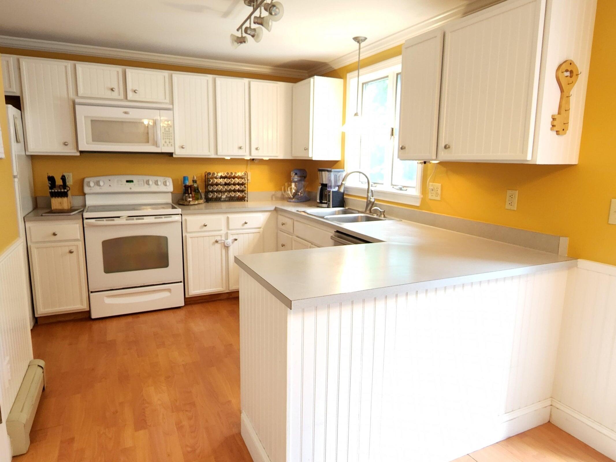 33 Neal Road, 33