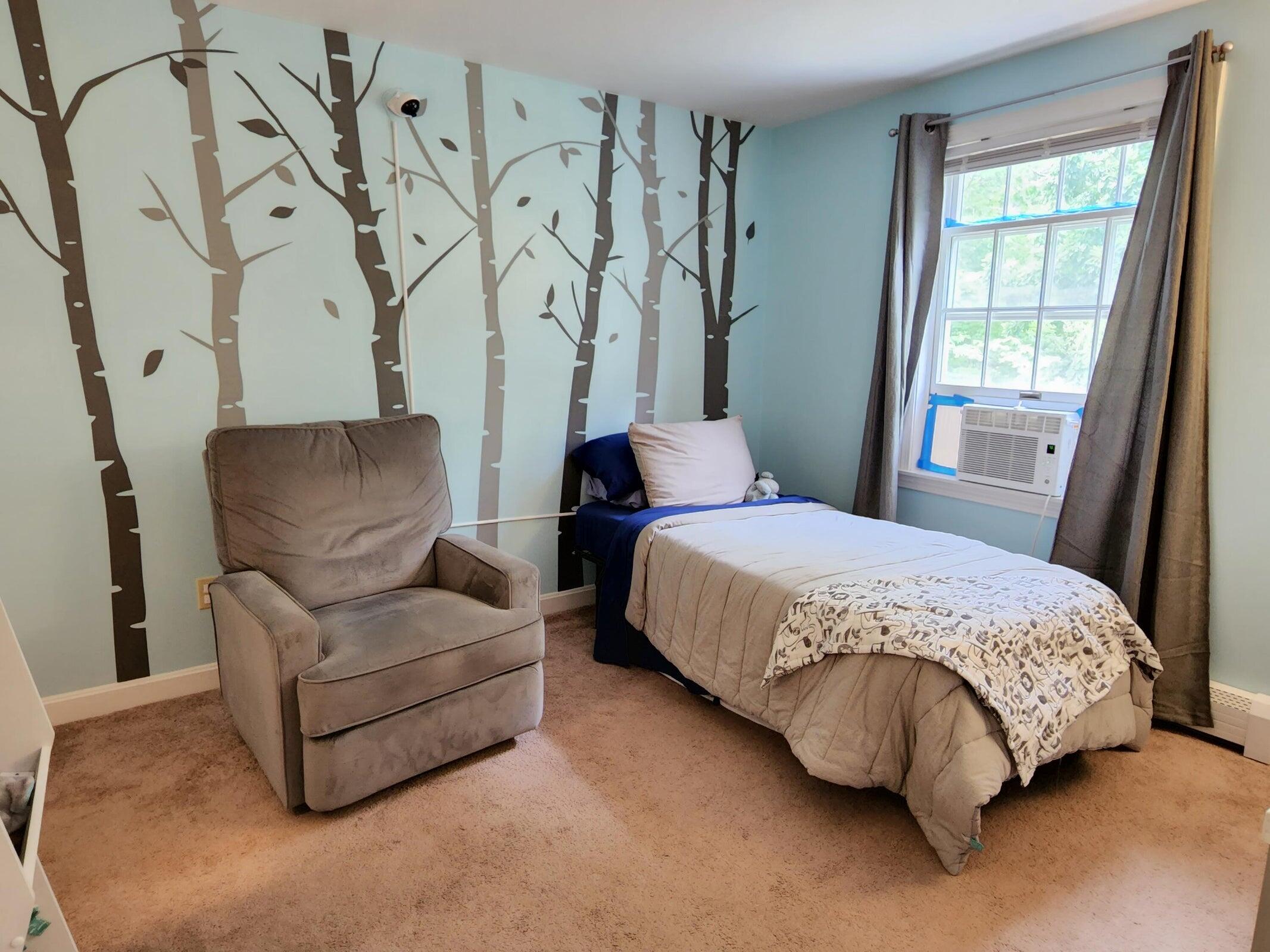 33 Neal Road, 33