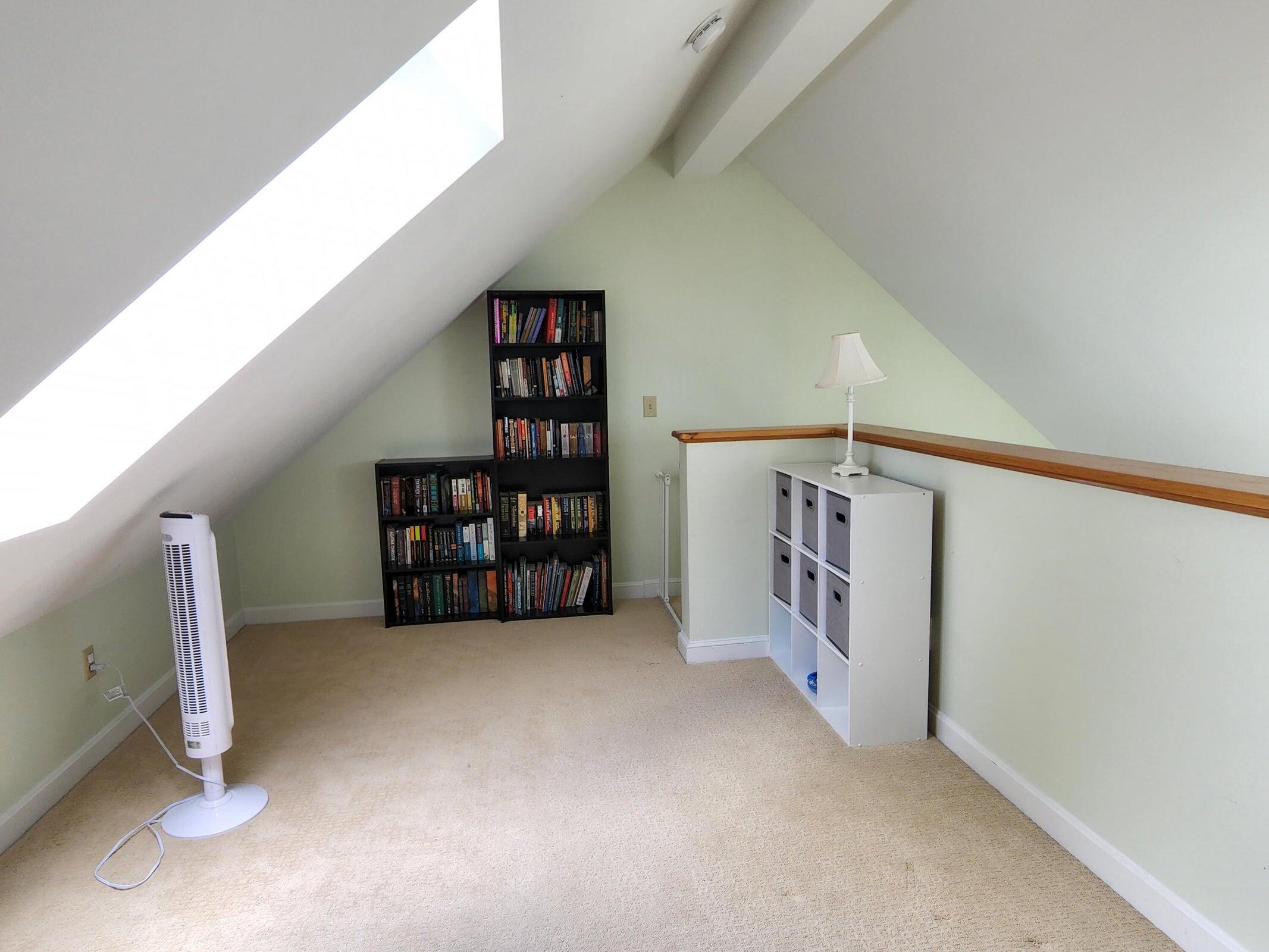 33 Neal Road, 33
