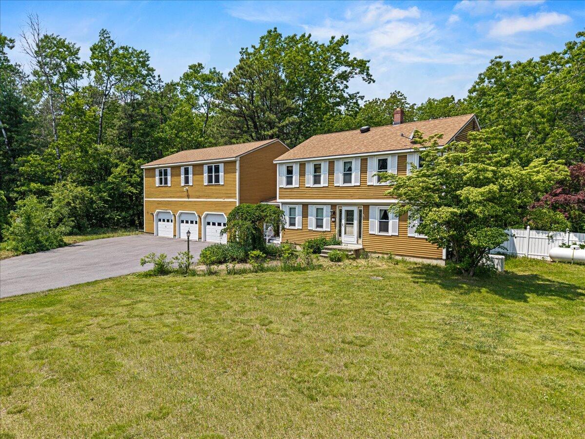 2 Blueberry Pines Drive