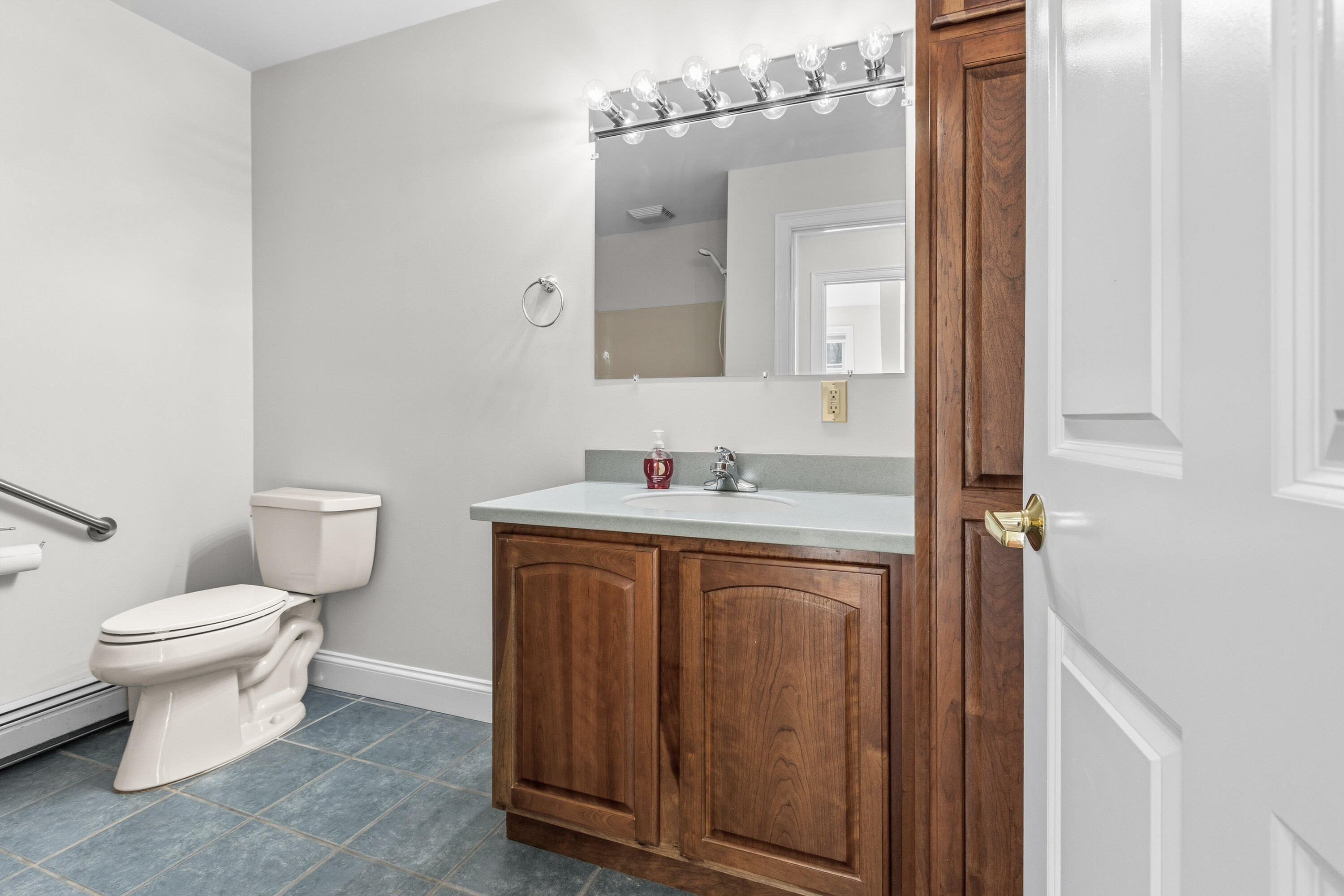 159 Lincoln Street, 15, Westbrook Unit: 15