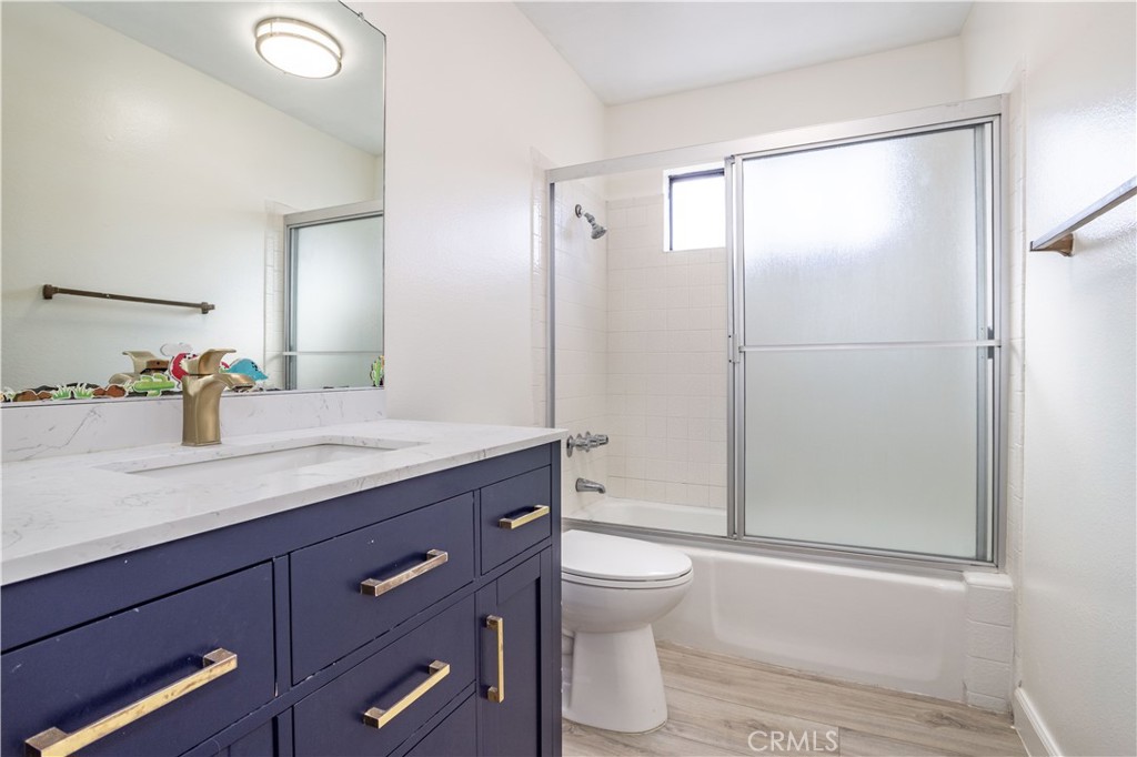 635 E Elmwood Avenue 102