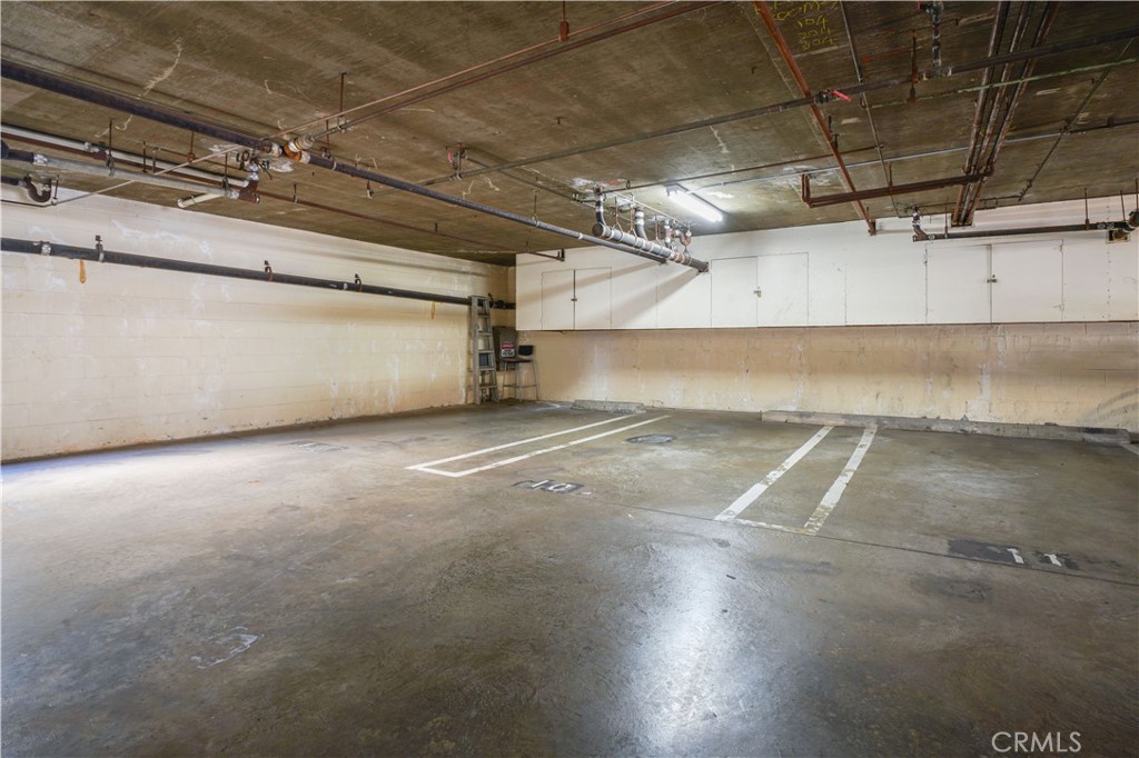 635 E Elmwood Avenue 102