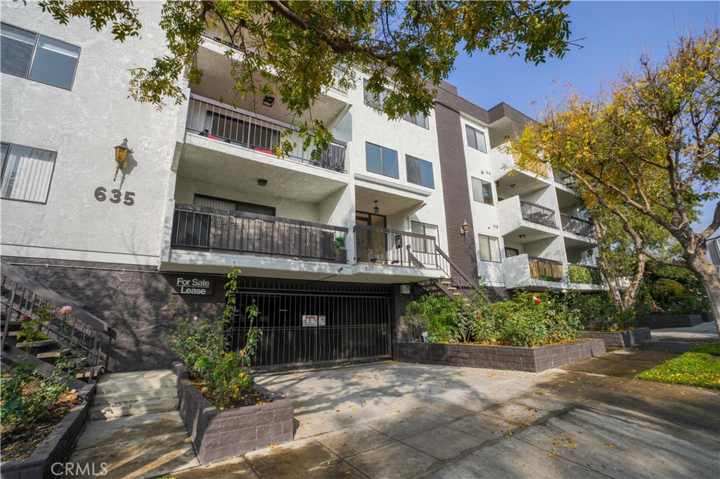 635 E Elmwood Avenue 102