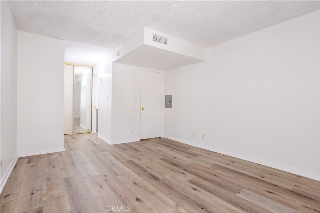 7205 Summertime Lane