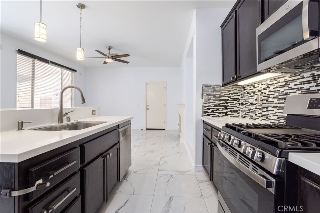2547 Canterbury Lane