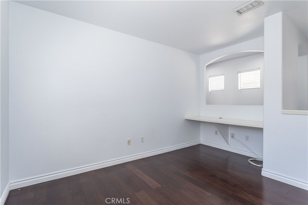 2547 Canterbury Lane