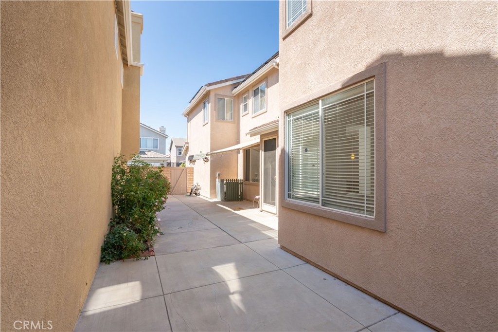 2547 Canterbury Lane