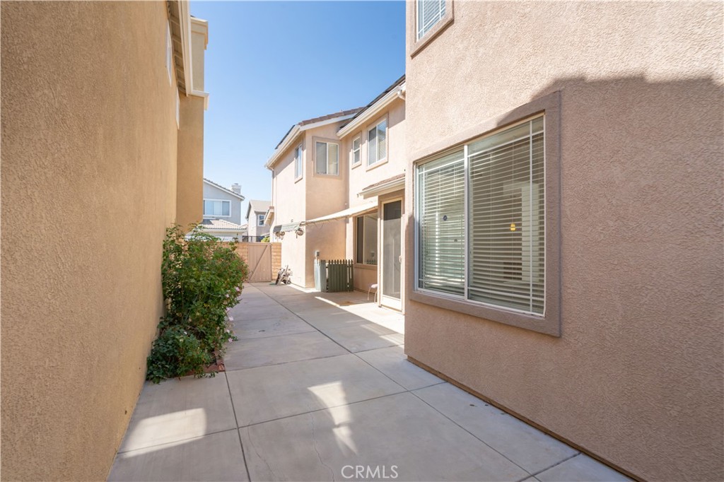 2547 Canterbury Lane