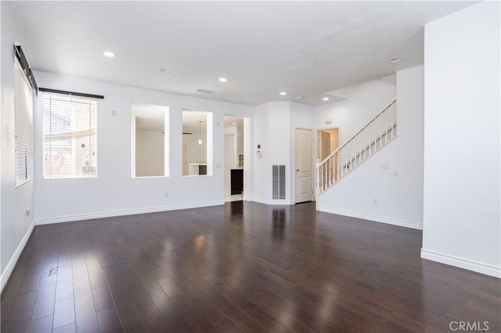 2547 Canterbury Lane