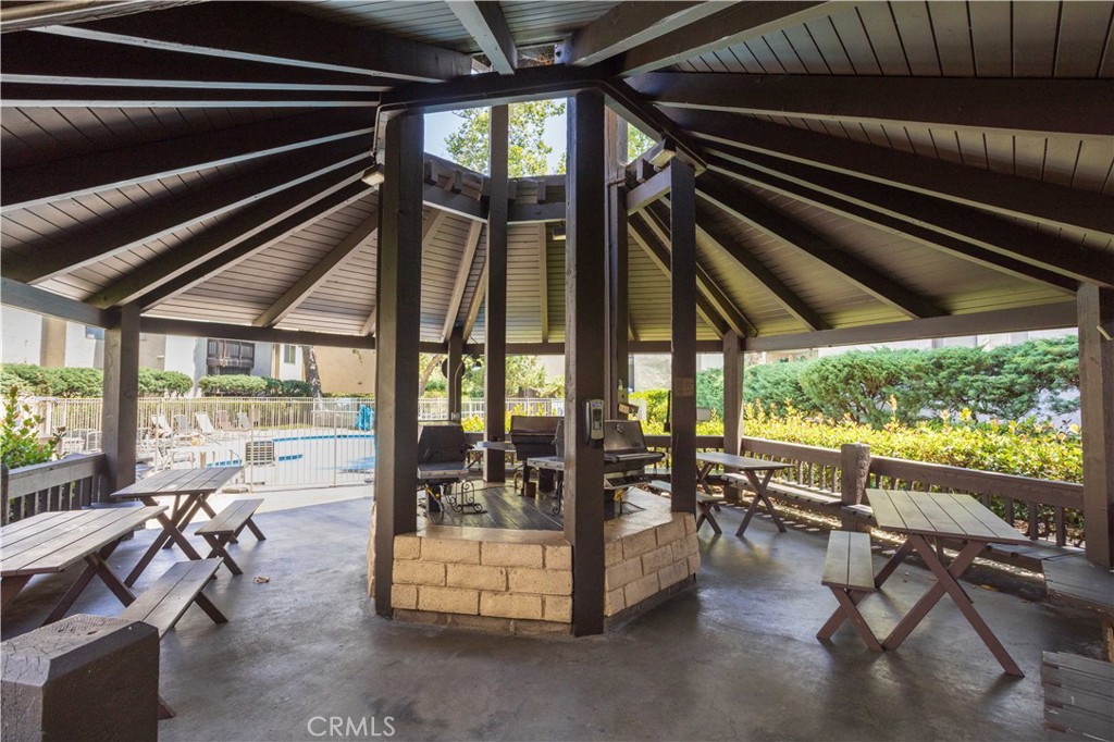 7205 Summertime ln
