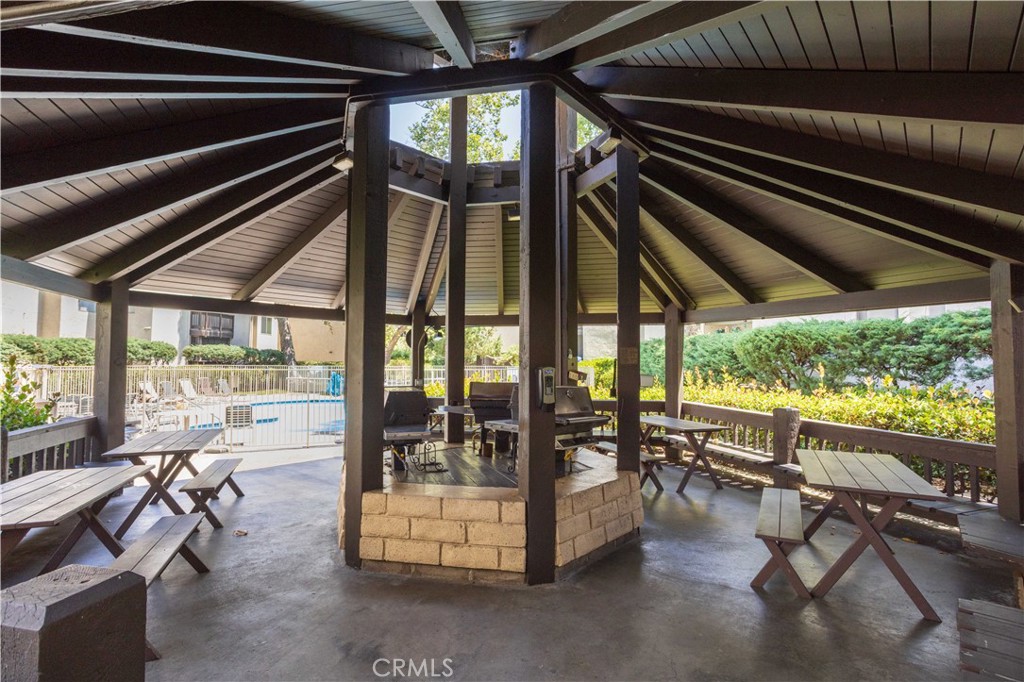 7205 Summertime ln