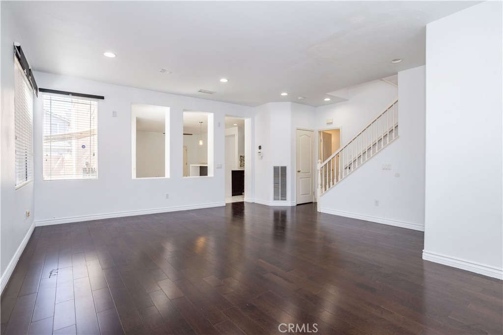 2547 Canterbury Lane