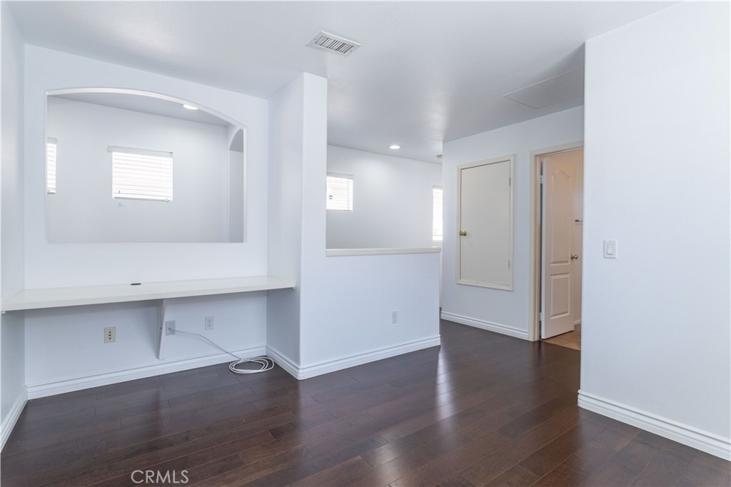 2547 Canterbury Lane