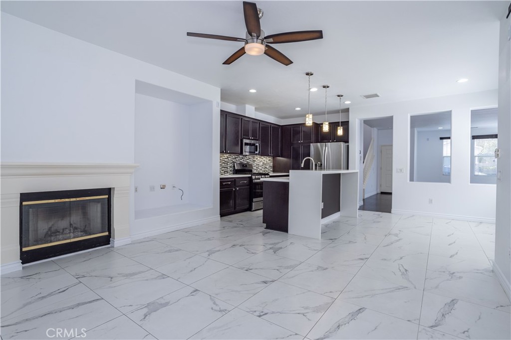 2547 Canterbury Lane