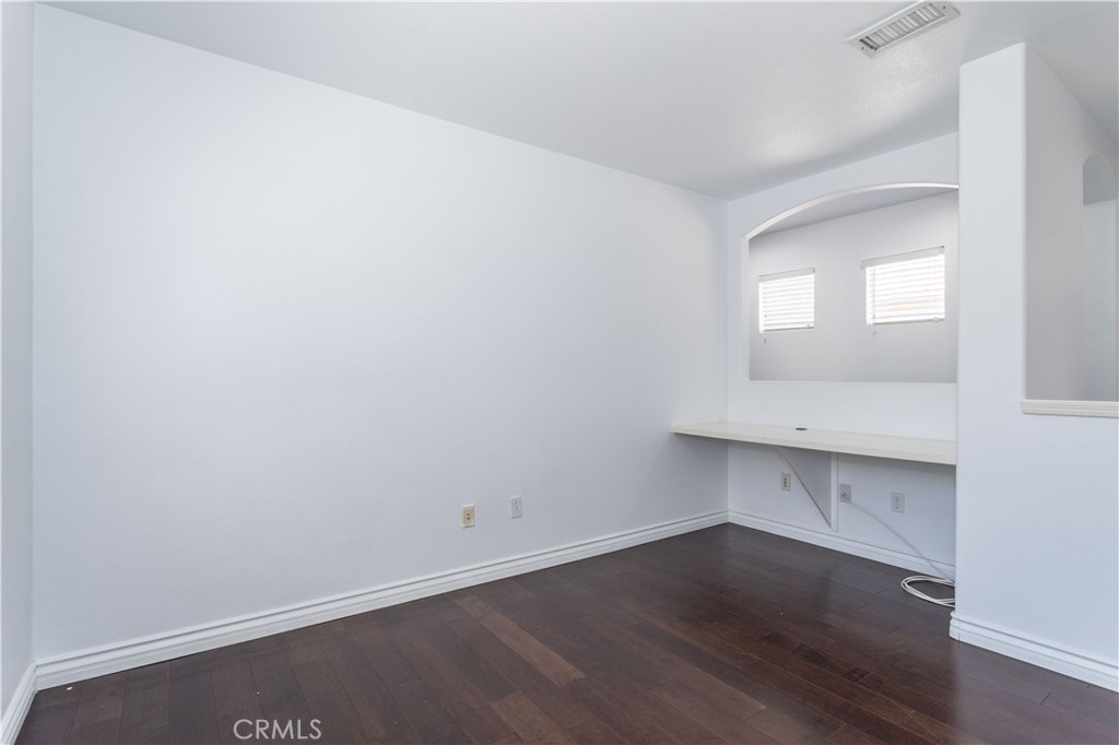 2547 Canterbury Lane