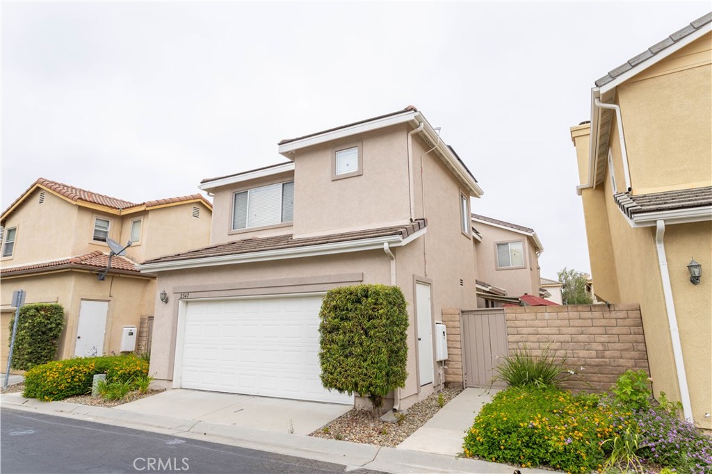 2547 Canterbury Lane