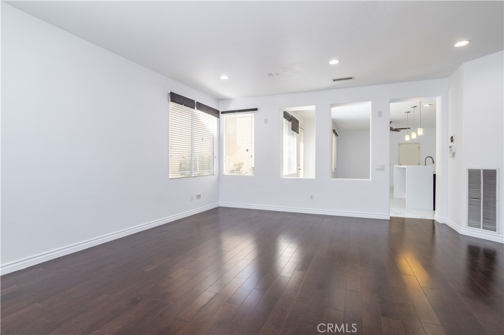 2547 Canterbury Lane