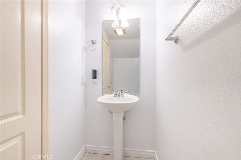 2547 Canterbury Lane